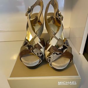 Michael Kors Niki cross strap shoe